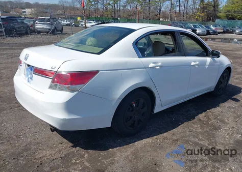 2011 Honda Accord 2.4 Lx z USA, uszkodzony, nr VIN 1HGCP2F39BA033776